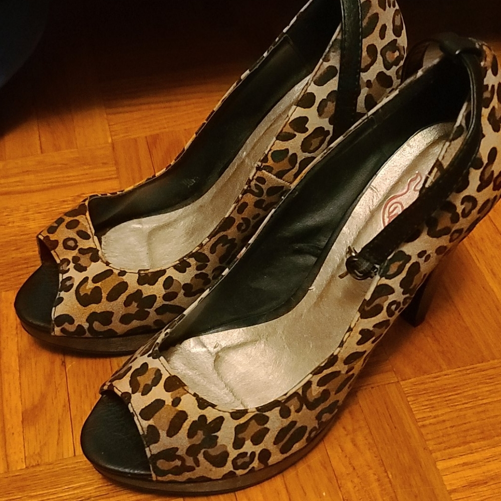 Leopard Print Peep Toe Heels
